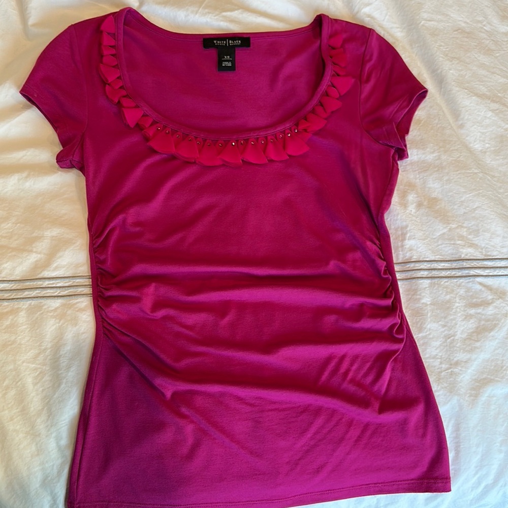 White House Black Market XS shirt sleeve fuschia top - Picture 6 of 6